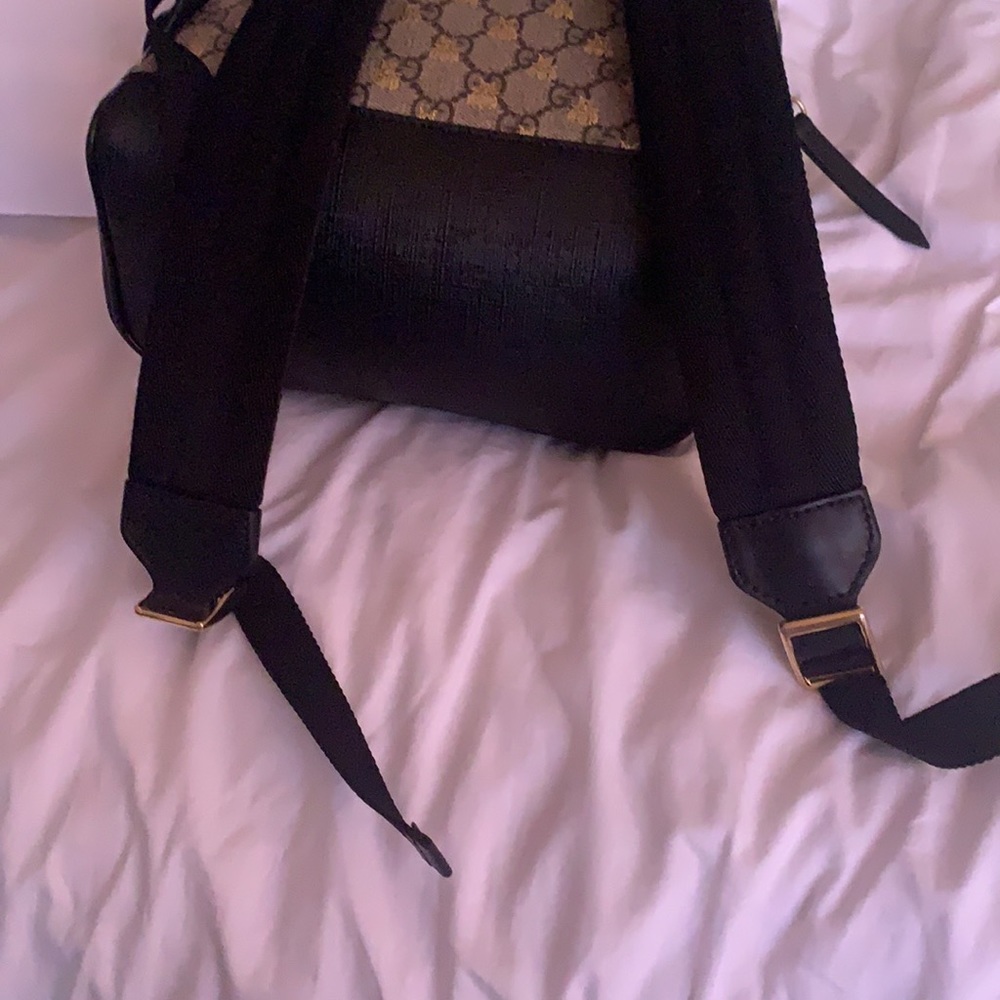 Gucci backpack with bee emblem. Bag no longer available on website. - Picture 3 of 4